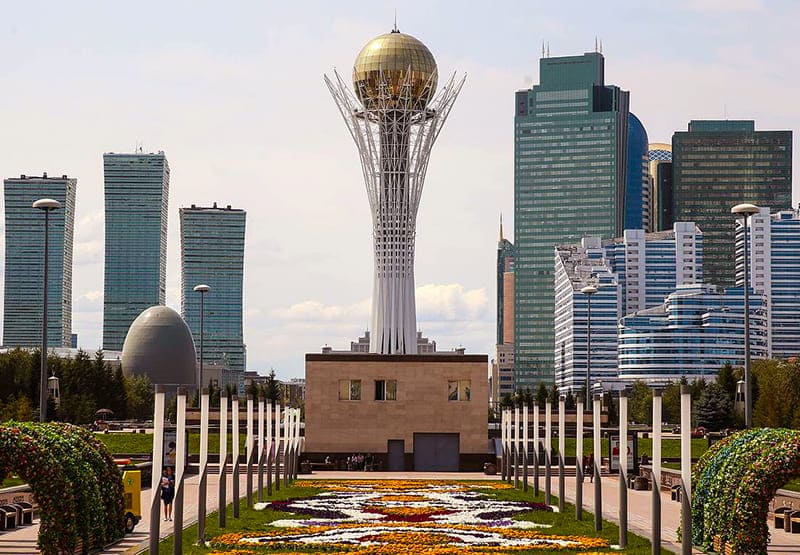 Две столицы Казахстана из Новосибирска